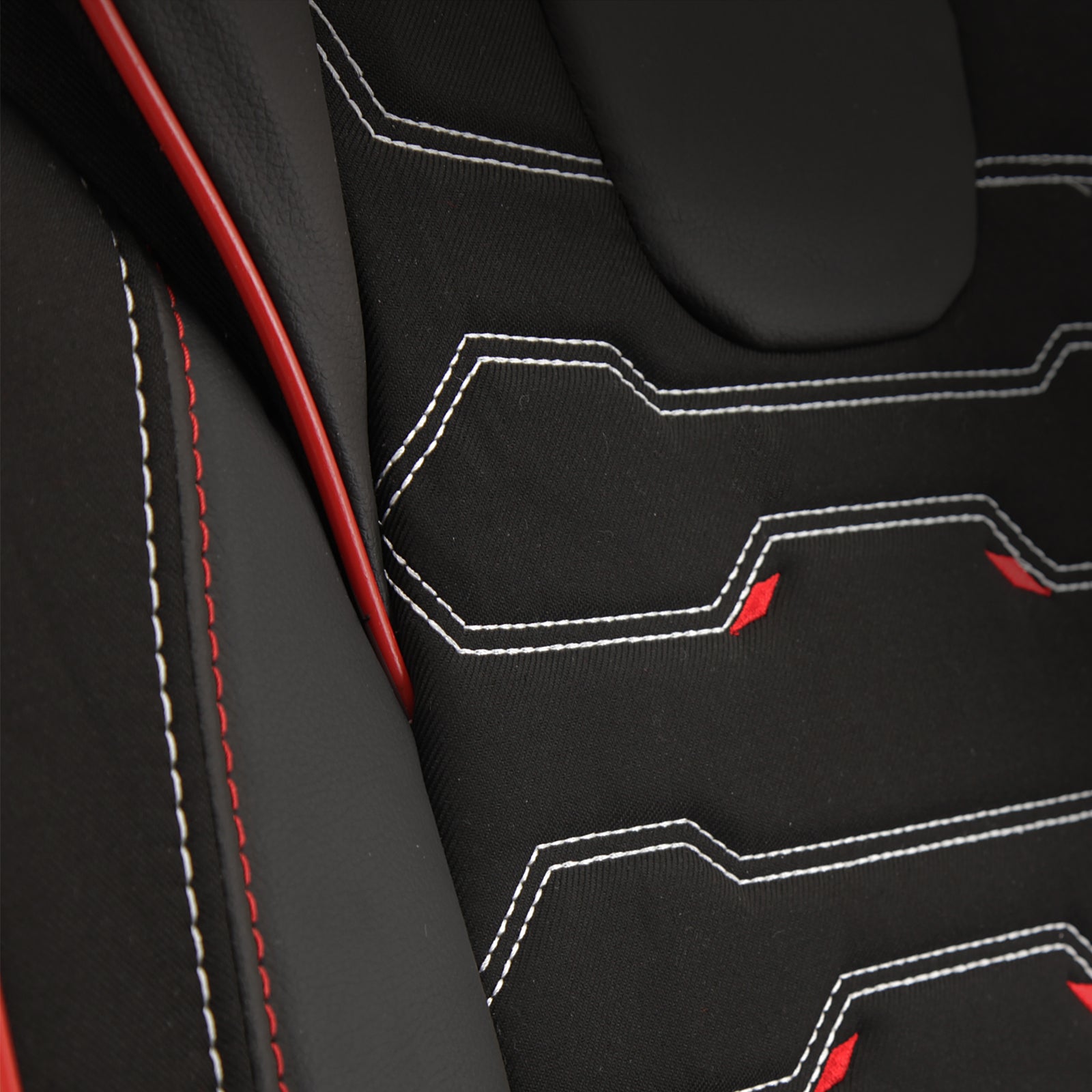Premium Autositzbezug Sport, Farbe Schwarz-Rot – passend für viele Fahrzeuge Vordersitze nah